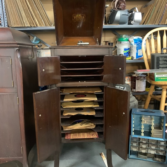 Description: ANTIQUE VICTOR TALKING MACHINE - Picture 7 of 7